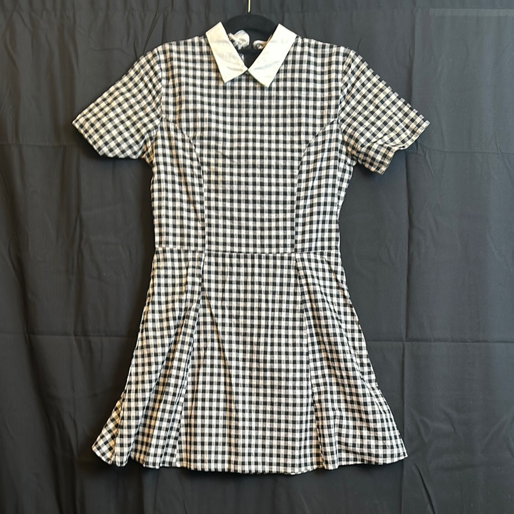 Cuuute*** Motel brand size S. Black and white dress!